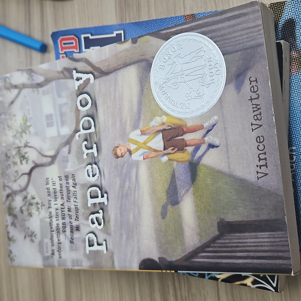 Assorted Book Collection - Picture 5 of 7